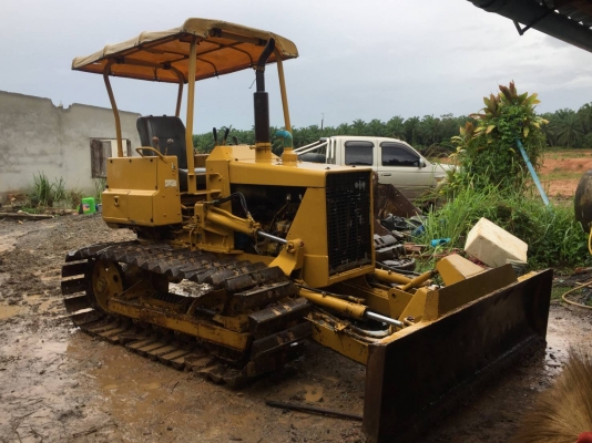 ขายรถแทรคเตอร์ KOMATSU D20P-5 สไลด์ใบมีด 6 ทิศทาง ราคา 160000
