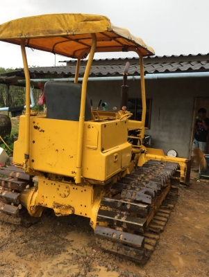 ขายรถแทรคเตอร์ KOMATSU D20P-5 สไลด์ใบมีด 6 ทิศทาง ราคา 160000 ขายรถแทรคเตอร์ KOMATSU D20P-5 สไลด์ใบมีด 6 ทิศทาง ราคา 160000