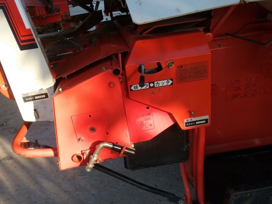 ขายรถเกี่ยวข้าวนวดคอรวง ปรับสภาพแล้ว พร้อมเกี่ยว มีระบบสับฟางละเอียด และมัดฟางได้ ขายรถเกี่ยวข้าวนวดคอรวง ปรับสภาพแล้ว พร้อมเกี่ยว มีระบบสับฟางละเอียด และมัดฟางได้