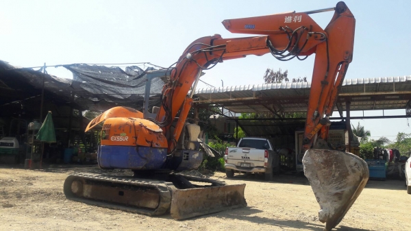 ขายรถขุด HITACHI-EX55UR (เทียบเท่าPC50UU-2E) เครื่องยนต์นิสสัน-TD23 ,จำนวน 4 สูบ, คอนโทรลน้ำมัน, ปั๊มนิ้ว, แทรคยาง, มีลายหัวเจาะ, รถเดิมๆเก่านอก, มีเอกสารแจ้งจำหน่าย