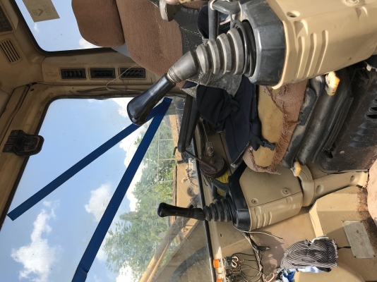 Cat311V2 เครื่องดี ปั้มแรง เอวแน่นไม่มีเอกสาร พร้อมหัวเจาะ Cat311V2 เครื่องดี ปั้มแรง เอวแน่นไม่มีเอกสาร พร้อมหัวเจาะ