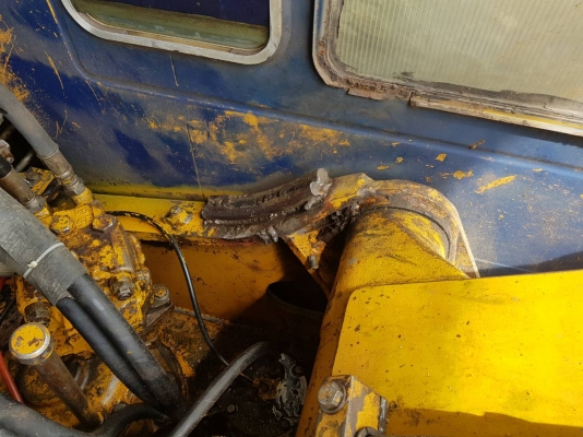 ขายแบคโคร KOMATSU PC120-3 สภาพใช้งานได้ เครื่องแน่น โซ่ใหม่ ช่วงล่างสวย เอวหลวม รถทำงานได้ปกติ สัญญาซื้อขาย สนใจสอบถามไว้ใช้งาน  093 0764943  K ตั้ม