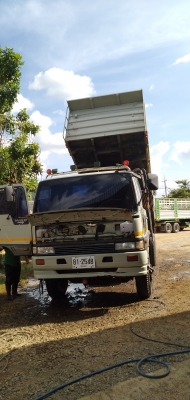 ขายรถสิบล้อมือสอง