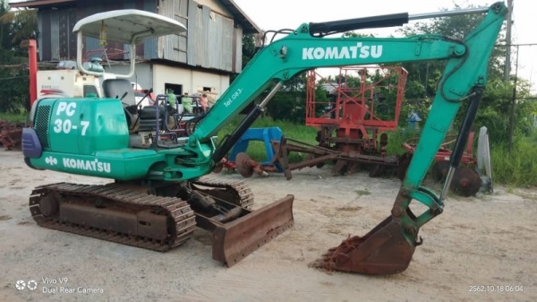 มาใหม่ 255,000 ต่อรอง KOMATSU PC30-7 เครื่องดี ปั้มแรง โช่หนา เอวแน่น สภาพพร้อมใช้  สนใจ เน้นโทร 061-446-2662 ญิ๋งยุ