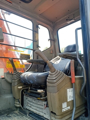 ขายจ้า..HITACHI ZX120-1 เก่านอกแท้  สภาพสวย มีลายแย๊ก  ปั๊มแห้ง  พร้อมใช้  โทร 089-3818694  จ๊อย