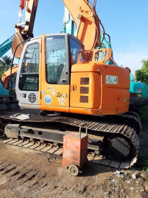 ขาย HITACHI ZX135US เก่านอกแท้  เดิมๆๆ  สภาพสวย  มีลายแย๊ก พร้อมใช้  โทร 089-3818694 จ๊อย