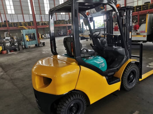 Forklifts Komatsu 2.5ตัน เครื่องยนต์ดีเซล รถยก2.5ตันพร้อมฟลูฟรีเสาเข้าตู้ได้สไลด์ชิฟเกียร์ออโต้ สภาพใช้งานน้อยมาก Forklifts Komatsu 2.5ตัน เครื่องยนต์ดีเซล รถยก2.5ตันพร้อมฟลูฟรีเสาเข้าตู้ได้สไลด์ชิฟเกียร์ออโต้ สภาพใช้งานน้อยมาก