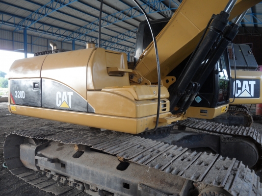 320d. @1,550,000   สนใจโทรด่วนที่ 081-989-1989 หรั่งครับ