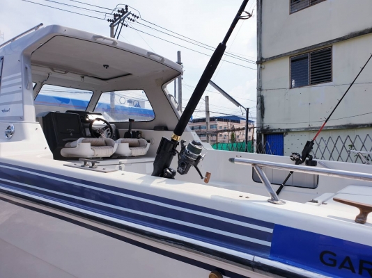 ขายเรือ NISSAN 24ฟุต(สวยมาก)พร้อมใช้งาน