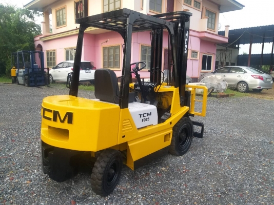 ขายรถยก TCM FD25 Z2 เครื่องดีเซล C240 เสาสูง 3.70 เมตร งาเท ยกได้ 2.5 ตัน เกียร์ออโต้ ยางตันหน้า-หลัง รถนอกนำเข้า ติดต่อ 063-5628992 ขายรถยก TCM FD25 Z2 เครื่องดีเซล C240 เสาสูง 3.70 เมตร งาเท ยกได้ 2.5 ตัน เกียร์ออโต้ ยางตันหน้า-หลัง รถนอกนำเข้า ติดต่อ 063-5628992