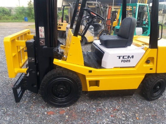 ขายรถยก TCM FD25 Z2 เครื่องดีเซล C240 เสาสูง 3.70 เมตร งาเท ยกได้ 2.5 ตัน เกียร์ออโต้ ยางตันหน้า-หลัง รถนอกนำเข้า ติดต่อ 063-5628992 ขายรถยก TCM FD25 Z2 เครื่องดีเซล C240 เสาสูง 3.70 เมตร งาเท ยกได้ 2.5 ตัน เกียร์ออโต้ ยางตันหน้า-หลัง รถนอกนำเข้า ติดต่อ 063-5628992