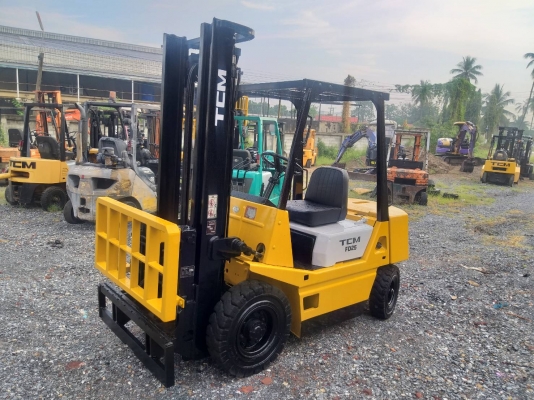 ขายรถยก TCM FD25 Z2 เครื่องดีเซล C240 เสาสูง 3.70 เมตร งาเท ยกได้ 2.5 ตัน เกียร์ออโต้ ยางตันหน้า-หลัง รถนอกนำเข้า ติดต่อ 063-5628992
