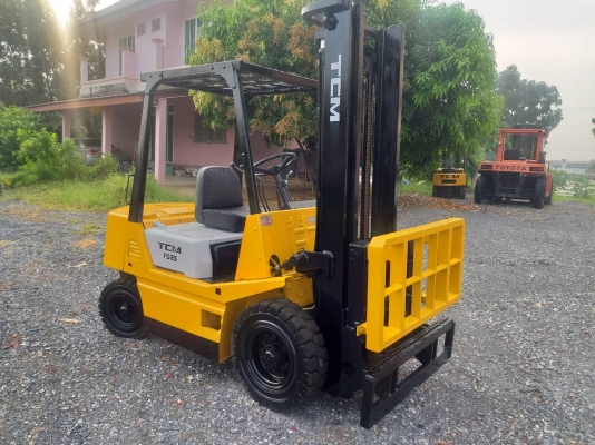 ขายรถยก TCM FD25 Z2 เครื่องดีเซล C240 เสาสูง 3.70 เมตร งาเท ยกได้ 2.5 ตัน เกียร์ออโต้ ยางตันหน้า-หลัง รถนอกนำเข้า ติดต่อ 063-5628992 ขายรถยก TCM FD25 Z2 เครื่องดีเซล C240 เสาสูง 3.70 เมตร งาเท ยกได้ 2.5 ตัน เกียร์ออโต้ ยางตันหน้า-หลัง รถนอกนำเข้า ติดต่อ 063-5628992