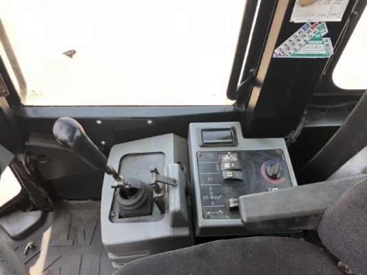 ขายรถตักล้อยาง CAT 910H (เทียบเท่า WA100-6) ปี 2010 นำเข้าเองจากญี่ปุ่น สภาพสวยพร้อมใช้ มีVDOการทำงานครับ ขายรถตักล้อยาง CAT 910H (เทียบเท่า WA100-6) ปี 2010 นำเข้าเองจากญี่ปุ่น สภาพสวยพร้อมใช้ มีVDOการทำงานครับ