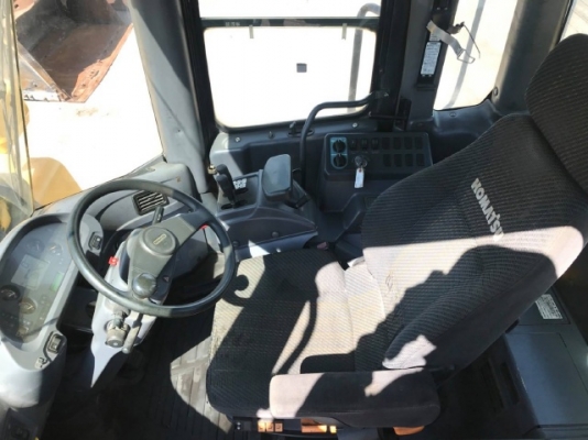 ขายรถตักล้อยาง KOMATSU WA430-5 นำเข้าเองจากญี่ปุ่น สภาพสวยพร้อมใช้ มีVDOการทำงานครับ ขายรถตักล้อยาง KOMATSU WA430-5 นำเข้าเองจากญี่ปุ่น สภาพสวยพร้อมใช้ มีVDOการทำงานครับ