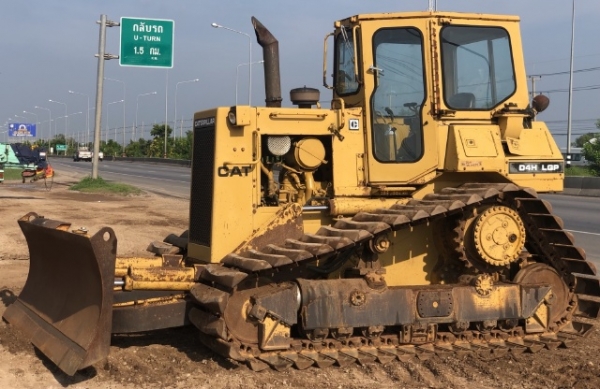 ขายรถดันดิน CAT D4H นำเข้าเองจากญี่ปุ่น สภาพสวยพร้อมใช้ มีVDOการทำงานครับ