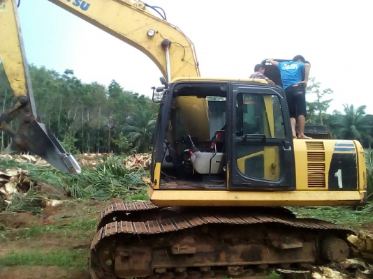 ขาย 790,000 KOMATSU pc 160-8 ไฟฟ้าครบ เครื่องดี ปั้มแรง เอวแน่น รอนเลอร์ โซ่หนาแต่บูชแตก รถทำงานทุกว ขาย 790,000 KOMATSU pc 160-8 ไฟฟ้าครบ เครื่องดี ปั้มแรง เอวแน่น รอนเลอร์ โซ่หนาแต่บูชแตก รถทำงานทุกว