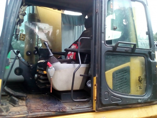 ขาย 790,000 KOMATSU pc 160-8 ไฟฟ้าครบ เครื่องดี ปั้มแรง เอวแน่น รอนเลอร์ โซ่หนาแต่บูชแตก รถทำงานทุกว