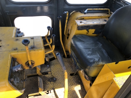 ขายรถดันดิน KOMATSU D60P-6 นำเข้าเองจากญี่ปุ่น สภาพสวยพร้อมใช้ มีVDOการทำงานครับ ขายรถดันดิน KOMATSU D60P-6 นำเข้าเองจากญี่ปุ่น สภาพสวยพร้อมใช้ มีVDOการทำงานครับ