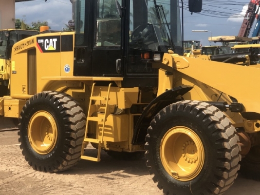 ขายรถตักล้อยาง CAT 924H แขนยาวพิเศษ นำเข้าเองจากญี่ปุ่น สภาพสวยพร้อมใช้ มีVDOการทำงานครับ