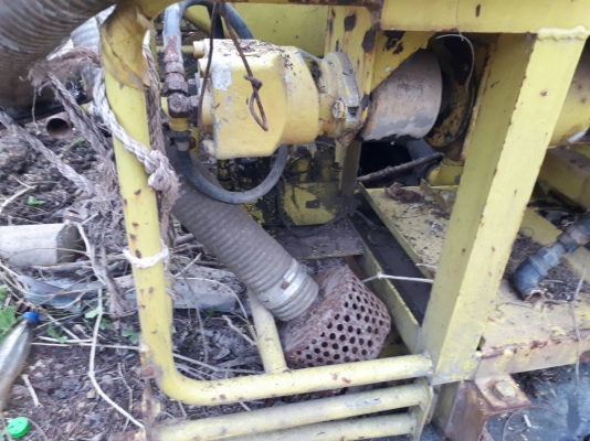 ขาย แท๊งก์น้ำ สำหรับติดรถบรรทุก 6 ล้อ ขนาด 4000 ลิตร มีมอเตอร์ปั๊มน้ำ ระบบไฮโดรลิค และมอเตอร์ปั่นไฮโดรลิค พร้อมอุปกรณ์ ขาย แท๊งก์น้ำ สำหรับติดรถบรรทุก 6 ล้อ ขนาด 4000 ลิตร มีมอเตอร์ปั๊มน้ำ ระบบไฮโดรลิค และมอเตอร์ปั่นไฮโดรลิค พร้อมอุปกรณ์