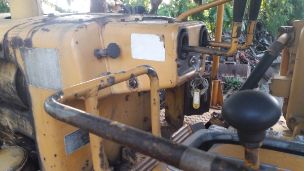 ขายรถดันดิน KOMATSU D85A-12 (D8) นำเข้าจากญี่ปุ่น สภาพสวยพร้อมใช้ 084-5424150 ขายรถดันดิน KOMATSU D85A-12 (D8) นำเข้าจากญี่ปุ่น สภาพสวยพร้อมใช้ 084-5424150