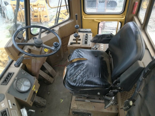 ขายถูก รถตักล้อยาง CAT 936E นำเข้าจากญี่ปุ่นโดยตรง โทร.090-986-2521 อ๊อบ