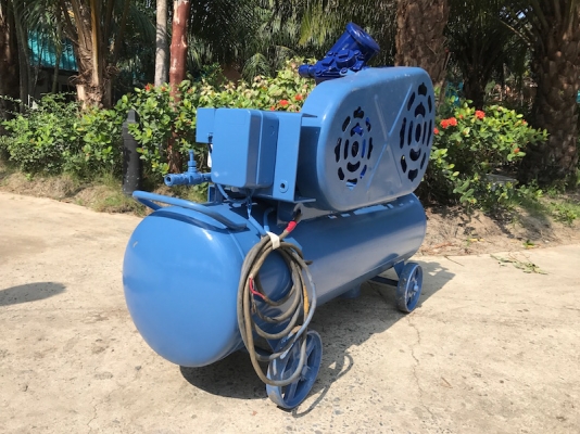 ขายปั้มลมHITACHI 2สูบ(150ลิตรใหญ่) 3.7kw ไฟ220vสภาพสวยเดิม ของเปิดตู้ติดมา1ตัว 19000บาท เท่านั้น!!