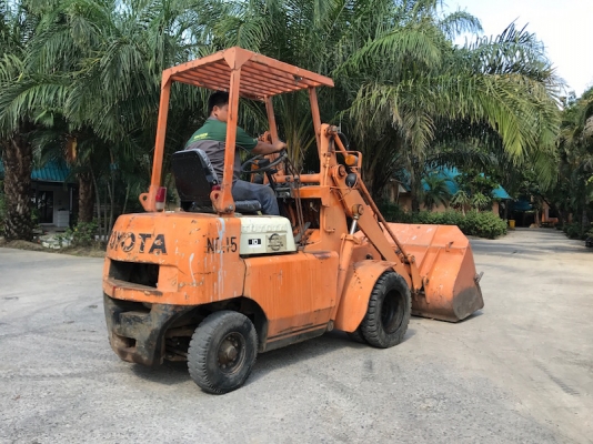 ขายรถตักTOYOTA SG10 ตักครึ่งคิว เสาสูงปกติ3.เมตร สวยเดิมจากญี่ปุ่น ยังไม่เคยใช้ในไทย 135,000เท่านั้น!!