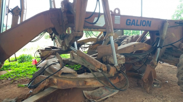 ขาย 590,000 รถเกรด GALION 850 เล่มทะเบียน เครื่องดี เกียร์แรง เอวแน่น  ยางดี รถดีเก่าจอด ไม่ค่อยได้ใช้งาน สถาพดี รถพร้อมใช้ เล่มพร้อมโอน รถอยู่ จันทบุรี 090-772-3710 090-772-3708