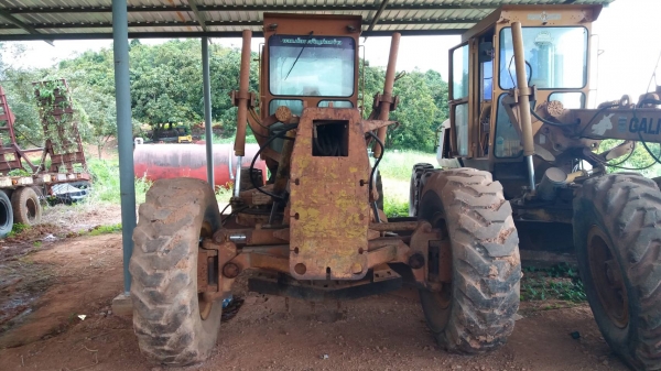 ขาย 590,000 รถเกรด GALION 850 เล่มทะเบียน เครื่องดี เกียร์แรง เอวแน่น  ยางดี รถดีเก่าจอด ไม่ค่อยได้ใช้งาน สถาพดี รถพร้อมใช้ เล่มพร้อมโอน รถอยู่ จันทบุรี 090-772-3710 090-772-3708