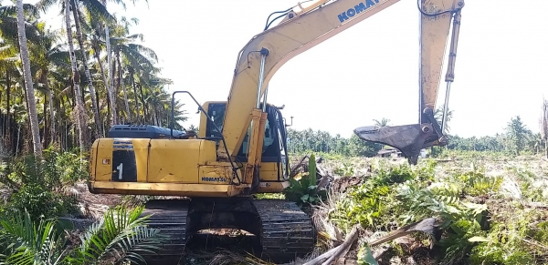 ขายแบคโฮ KOMATSU PC160LC-8 ทำงาน 14892ชั่วโมง สวยเดิม สนใจโทร 081-970-1072 ขายแบคโฮ KOMATSU PC160LC-8 ทำงาน 14892ชั่วโมง สวยเดิม สนใจโทร 081-970-1072