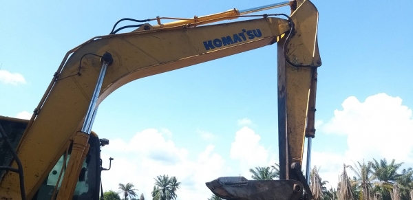 ขายแบคโฮ KOMATSU PC160LC-8 ทำงาน 14892ชั่วโมง สวยเดิม สนใจโทร 081-970-1072