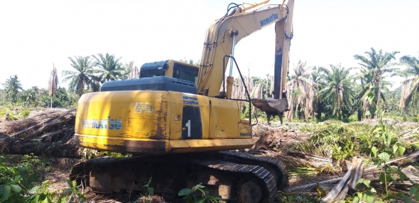 ขายแบคโฮ KOMATSU PC160LC-8 ทำงาน 14892ชั่วโมง สวยเดิม สนใจโทร 081-970-1072 ขายแบคโฮ KOMATSU PC160LC-8 ทำงาน 14892ชั่วโมง สวยเดิม สนใจโทร 081-970-1072