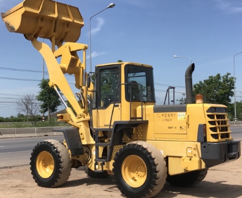 ขายรถตักล้อยาง KOMATSU WA200-3E แขนยาวพิเศษ รถนอกนำเข้าจากญี่ปุ่น สภาพสวยพร้อมใช้ มีVDOการทำงานครับ