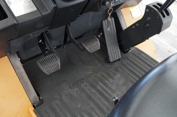 ขายถูกมาก Toyota 7FG10 ขนาดยก1ตัน เสาสูง3เมตร เครื่องเบนซิน+LPG ติดตั้งจากโรงงานที่ญี่ปุ่น