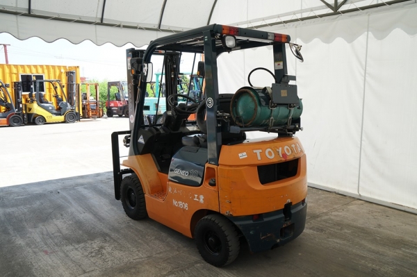ขายถูกมาก Toyota 7FG10 ขนาดยก1ตัน เสาสูง3เมตร เครื่องเบนซิน+LPG ติดตั้งจากโรงงานที่ญี่ปุ่น