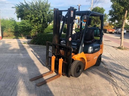 ขายถูกมาก Toyota 7FG10 ขนาดยก1ตัน เสาสูง3เมตร เครื่องเบนซิน+LPG ติดตั้งจากโรงงานที่ญี่ปุ่น