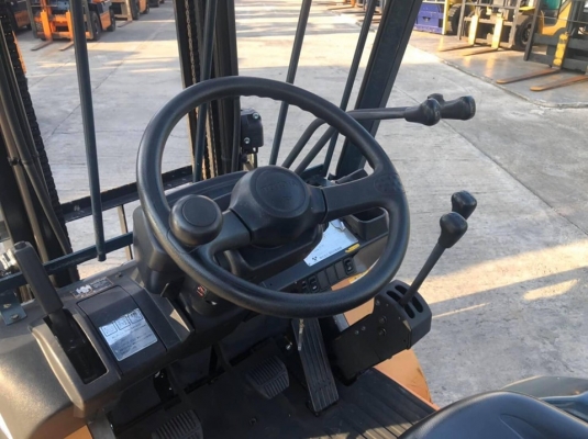 ขายถูกมาก Toyota 7FG10 ขนาดยก1ตัน เสาสูง3เมตร เครื่องเบนซิน+LPG ติดตั้งจากโรงงานที่ญี่ปุ่น