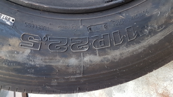 ขายยางเรเดียน11R 22.5ติดกะทะ10วง