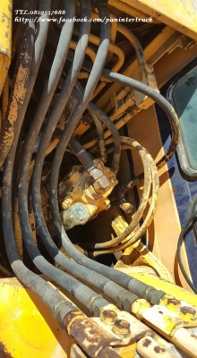 ขายถูกด่วนๆ รถขุดKOMATSU PC60-6  คอนโทรลน้ำมัน ,ปั๊มนิ้ว ,แทรคเหล็ก ,มีเก๋ง ,ใบมีดดัน ,สินค้าเก่านอก ขายตามสภาพ