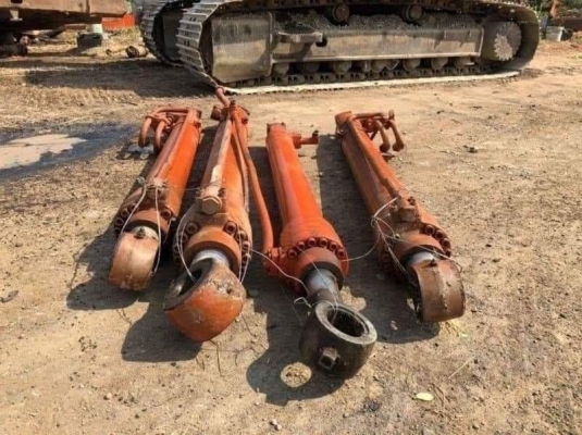 ขาย(กระบอก บูม อาร์ม บุ้งกี๋)  65,000 บาท HITACHI EX200-3 SUPER  รถอยู่  นครปฐม โทร 0610710295  สนใจ รายการสินค้า อื่นๆ ที่ เว็ปไชค์ Truck2Hand https://www.truck2hand.com/index.php?actions=content/search&amp;member_id=136193  Facebook ส่วนตัวทัก Http://ww