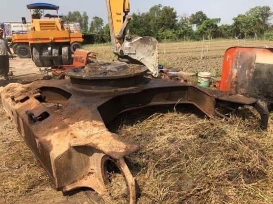 ขายเฟรม 40,000 บาท  HITACHI EX200-3 SUPER   รถอยู่  นครปฐม โทร 0610710295  สนใจ รายการสินค้า อื่นๆ ที่ เว็ปไชค์ Truck2Hand https://www.truck2hand.com/index.php?actions=content/search&amp;member_id=136193  Facebook ส่วนตัวทัก Http://www.facebook.com/ToRoie