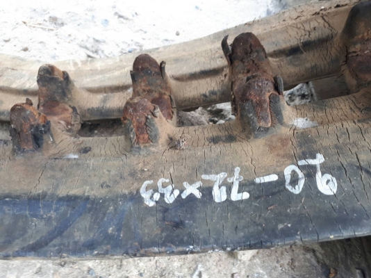 ขาย แทร็กยาง รถขุด แบคโฮ รถบรรทุกตะขาบ ดั๊มเปอร์ เก่าญี่ปุ่น กว้าง 20 เช็น ห่างข้อ3.3เช็น 72 ข้อ ราคาคู่ละ 16,000- ขาย แทร็กยาง รถขุด แบคโฮ รถบรรทุกตะขาบ ดั๊มเปอร์ เก่าญี่ปุ่น กว้าง 20 เช็น ห่างข้อ3.3เช็น 72 ข้อ ราคาคู่ละ 16,000-