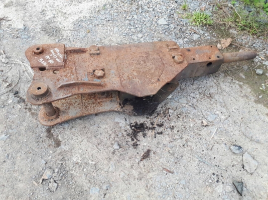 ขาย หัวเจาะ หัวกระแทก เบรคเกอร์ breaker สำหรับรถขุด แบคโฮ PC 50 60 70 ห่างหู 17 cm สลัก 50 มิล เก่าญี่ปุ่น ขาย หัวเจาะ หัวกระแทก เบรคเกอร์ breaker สำหรับรถขุด แบคโฮ PC 50 60 70 ห่างหู 17 cm สลัก 50 มิล เก่าญี่ปุ่น