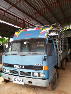 ISUZU. NPR. 115
