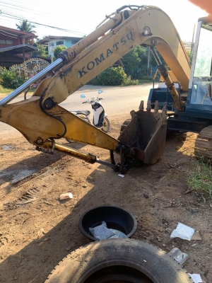 Komatsu PC60 รุ่น5 เครื่องดีเอวดีแน่นๆปั้มแรงๆ.