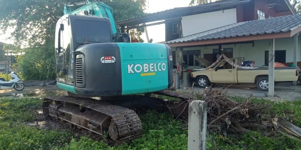 ขายKOBELCO SK135SR YY01. เก่าใน สภาพสวย เครื่องปั๊มดี แทรคนใหญ่ เอกสารอินซอย โทร 089-3818694 จ๊อย ขายKOBELCO SK135SR YY01. เก่าใน สภาพสวย เครื่องปั๊มดี แทรคนใหญ่ เอกสารอินซอย โทร 089-3818694 จ๊อย