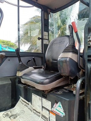 ขายKOMATSU PC35MR-2 เก่านอกแท้  สภาพสวย เดิมๆๆ  ใช้งานมาน้อย โทร 089-3818694 จ๊อย