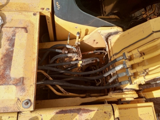 ขายKOMATSU PC200-7 11,000ชม.เอกสารเล่มทะเบียนราคา 1,500,000